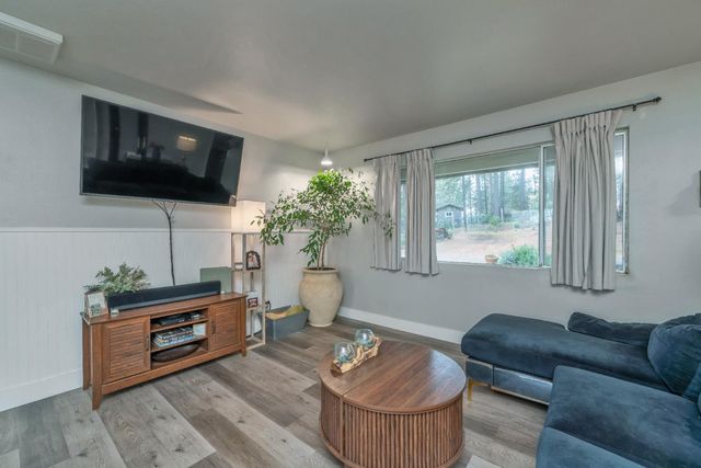 5781 Sly Park Rd, Pollock Pines, CA 95726