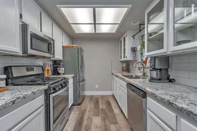 5781 Sly Park Rd, Pollock Pines, CA 95726