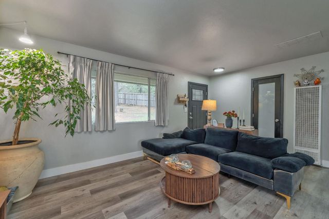 5781 Sly Park Rd, Pollock Pines, CA 95726