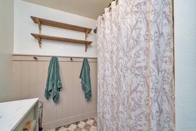 5781 Sly Park Rd, Pollock Pines, CA 95726