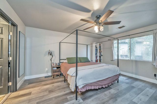 5781 Sly Park Rd, Pollock Pines, CA 95726