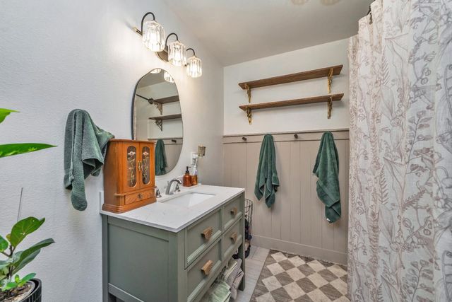 5781 Sly Park Rd, Pollock Pines, CA 95726