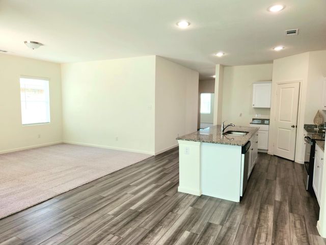 724 Crestridge Drive, Lavon, TX 75166