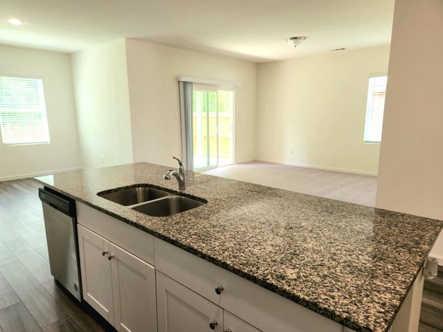 724 Crestridge Drive, Lavon, TX 75166