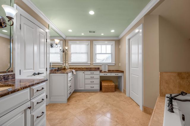 406 Dudley Road, Lexington, KY 40502