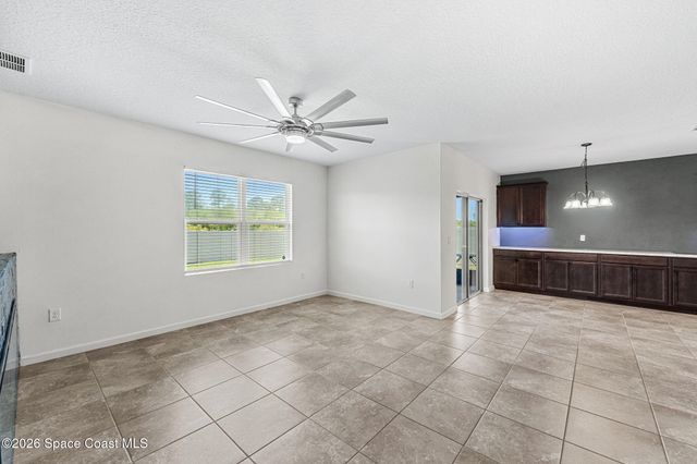 333 Guinevere Drive SW, Palm Bay, FL 32908