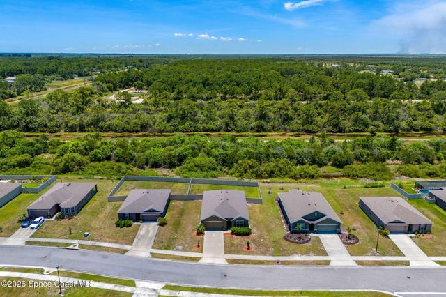 333 Guinevere Drive SW, Palm Bay, FL 32908