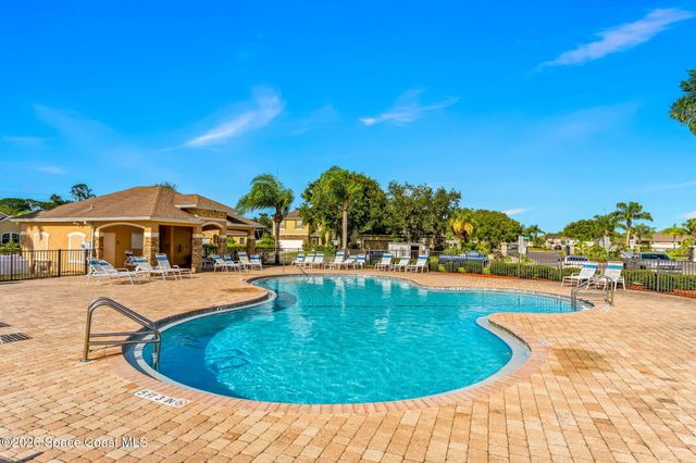 333 Guinevere Drive SW, Palm Bay, FL 32908