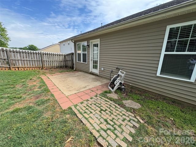 416 Dutchmans Meadow Drive, Mount Holly, NC 28120