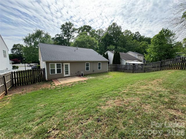 416 Dutchmans Meadow Drive, Mount Holly, NC 28120