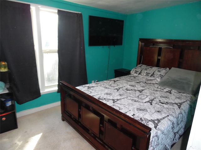 1307 N Elm Street, Weatherford, TX 76086