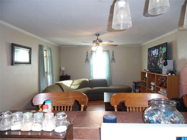 1307 N Elm Street, Weatherford, TX 76086