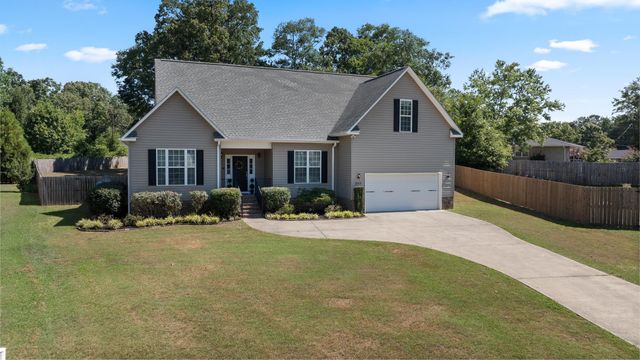 242 Hillcrest Commons Way, Spartanburg, SC 29307