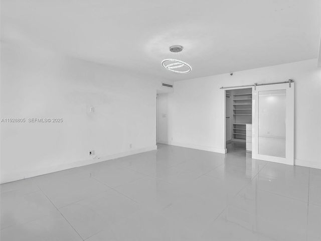 19667 Turnberry Way 27D, Aventura, FL 33180