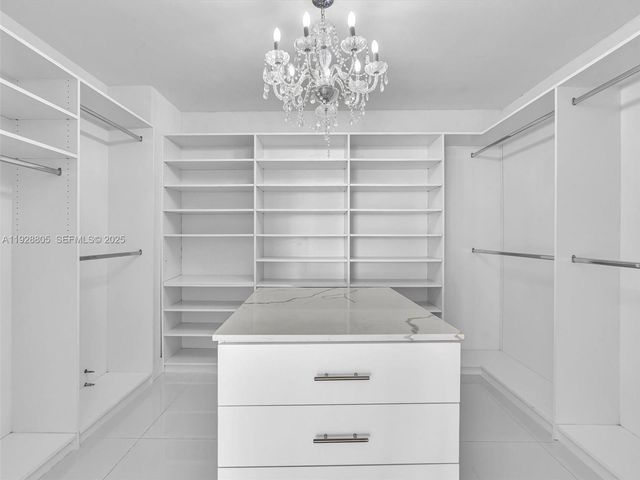 19667 Turnberry Way 27D, Aventura, FL 33180