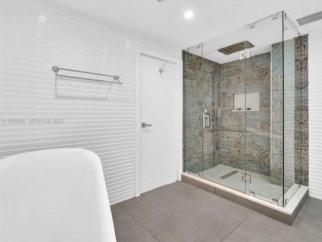 19667 Turnberry Way 27D, Aventura, FL 33180