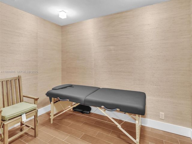 19667 Turnberry Way 27D, Aventura, FL 33180