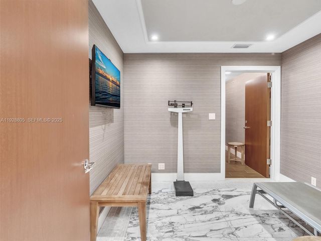 19667 Turnberry Way 27D, Aventura, FL 33180