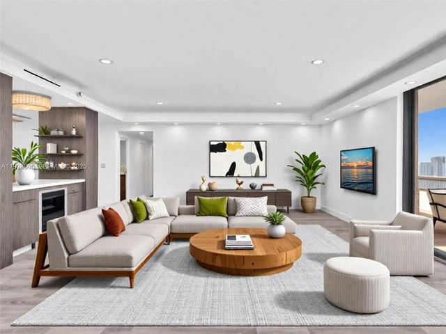 19667 Turnberry Way 27D, Aventura, FL 33180