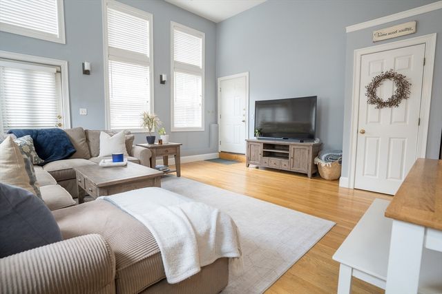 352 West 3rd Street 9, Boston, MA 02127