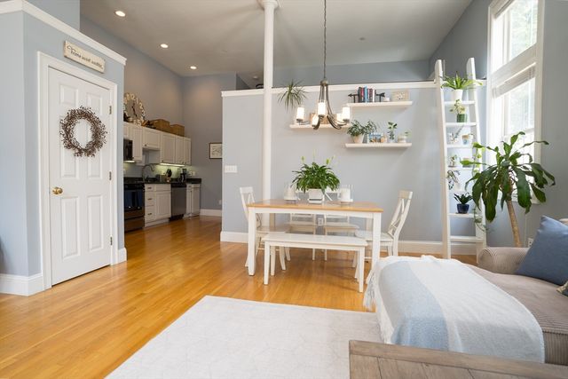 352 West 3rd Street 9, Boston, MA 02127