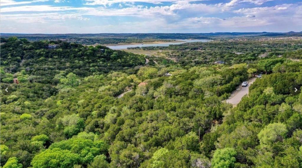 20819 Roundup TRL, Lago Vista, TX 78645