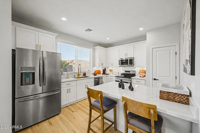 2601 E CLARENDON Avenue 9, Phoenix, AZ 85016