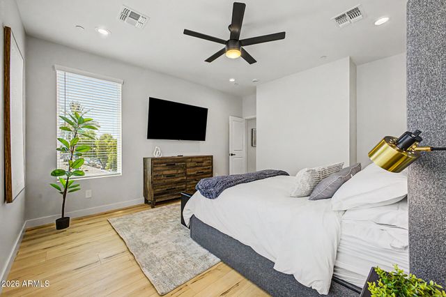 2601 E CLARENDON Avenue 9, Phoenix, AZ 85016