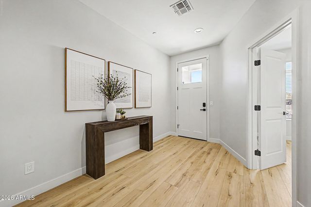 2601 E CLARENDON Avenue 9, Phoenix, AZ 85016
