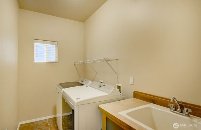 5709 119th Place NE, Marysville, WA 98271