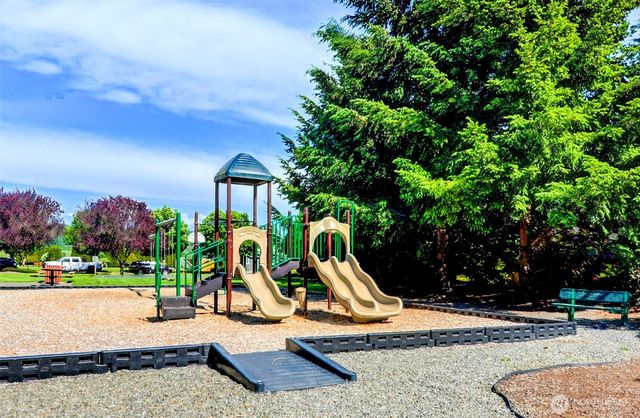 5709 119th Place NE, Marysville, WA 98271