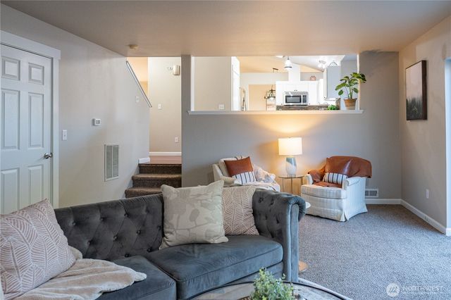 17903 68th Avenue E, Puyallup, WA 98375