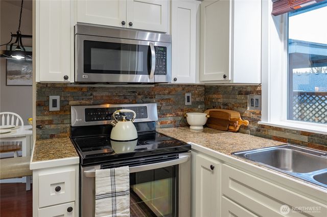 17903 68th Avenue E, Puyallup, WA 98375