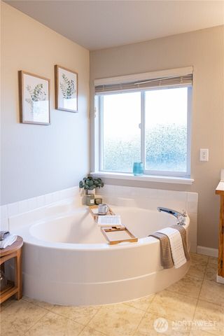 17903 68th Avenue E, Puyallup, WA 98375