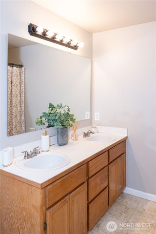 17903 68th Avenue E, Puyallup, WA 98375