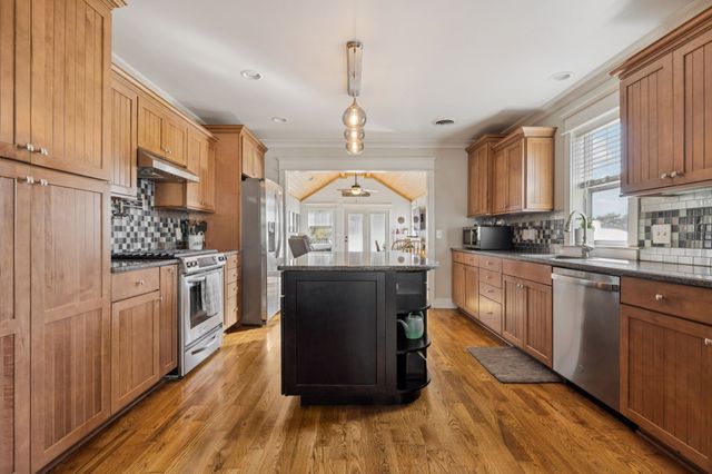 108 28th St, Old Hickory, TN 37138