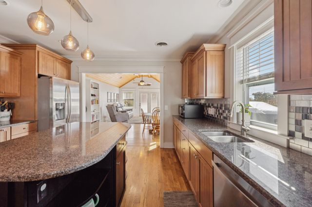 108 28th St, Old Hickory, TN 37138