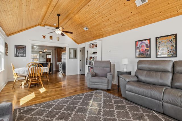 108 28th St, Old Hickory, TN 37138