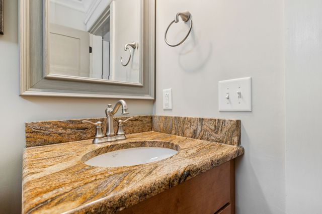 108 28th St, Old Hickory, TN 37138