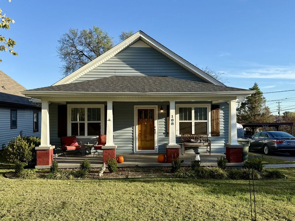 108 28th St, Old Hickory, TN 37138