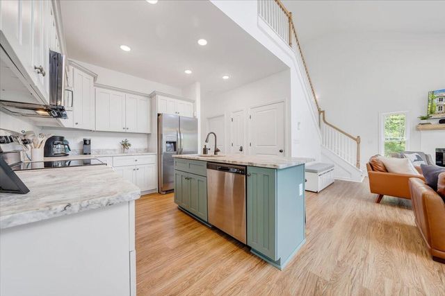 1373 Thomason LN, Goodview, VA 24095