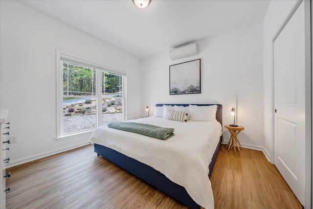 1373 Thomason LN, Goodview, VA 24095