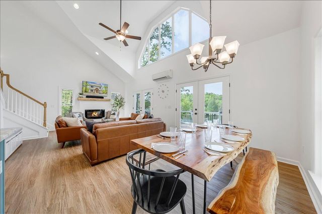 1373 Thomason LN, Goodview, VA 24095