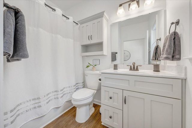 1373 Thomason LN, Goodview, VA 24095