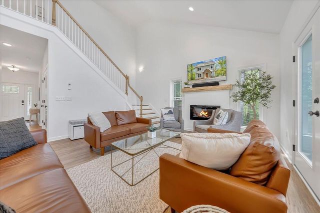 1373 Thomason LN, Goodview, VA 24095