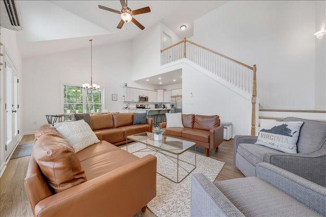 1373 Thomason LN, Goodview, VA 24095