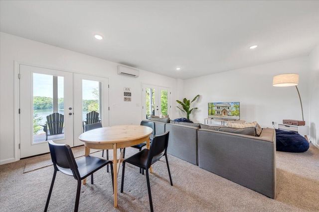 1373 Thomason LN, Goodview, VA 24095