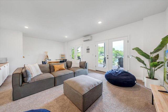 1373 Thomason LN, Goodview, VA 24095