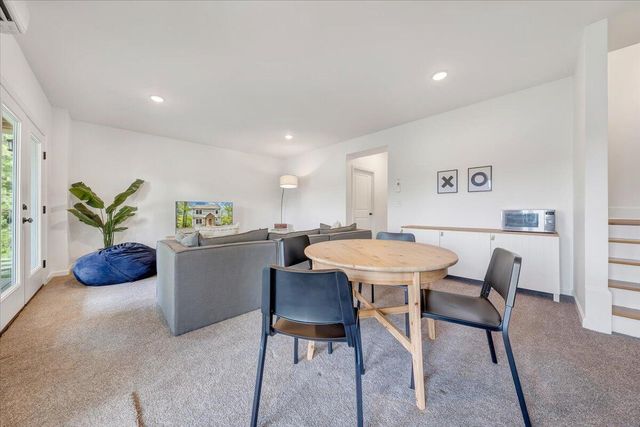 1373 Thomason LN, Goodview, VA 24095