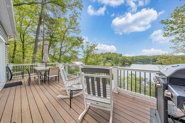 1373 Thomason LN, Goodview, VA 24095